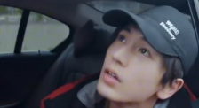 据悉，《龙》将于随后拉开帷幕的戛纳电影节期间举办一场“博纳龙门宴”大型PARTY，而徐导题 杨采妮“偷师”徐克 加入《龙门飞甲》3D试拍 2010-07-27 《龙门飞甲》近日传出为了测试3D拍摄效果将进行为期三个月试拍的消息。